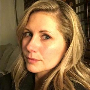 Meet your Posher, Desiree